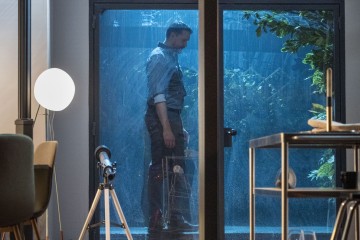 Helsingin Kaupunginteatteri – 2:22 A Ghost Story – Kuvassa Sauli Suonpää – Kuva Tuomo Manninen