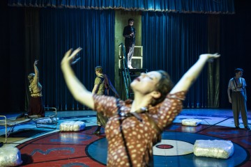 Helsingin Kaupunginteatteri – Maratontanssit – Kuvassa Ronja Orasta – Kuva Noora Geagea