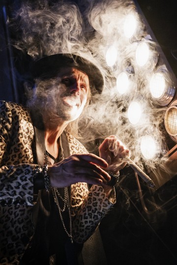 Helsingin Kaupunginteatteri – Forever Young – Kuvassa Mikko Vihma – Kuva Otto-Ville Väätäinen