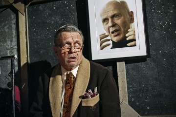 Helsingin Kaupunginteatteri – Forever Young – Kuvassa Pertti Koivula – Kuva Otto-Ville Väätäinen