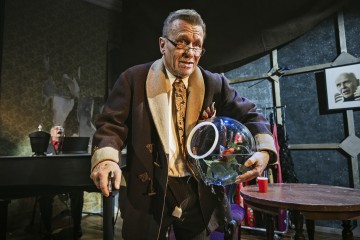 Helsingin Kaupunginteatteri – Forever Young – Kuvassa Pertti Koivula – Kuva Otto-Ville Väätäinen