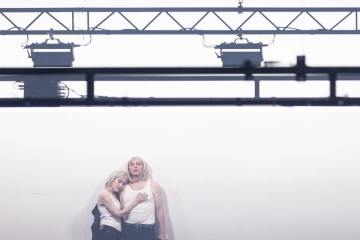 Helsingin Kaupunginteatteri – Ilon aika – Kuvassa Vappu Nalbantoglu,  Rauno Ahonen – Kuva Katri Naukkarinen