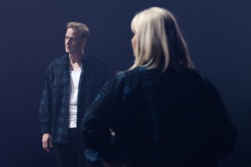 Helsingin Kaupunginteatteri – Ilon aika – Kuvassa Rasmus Slätis  – Kuva Katri Naukkarinen