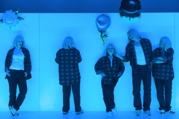 Helsingin Kaupunginteatteri – Ilon aika – Kuvassa Vappu Nalbantoglu, Ursula Salo, Sauli Suonpää, Jouko Klemettilä – Kuva Katri Naukkarinen