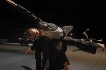 Helsingin Kaupunginteatteri – Silence – Kuvassa Kalle Lähde – Kuva Petra Kuha