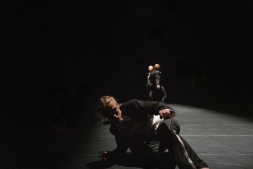 Helsingin Kaupunginteatteri – Silence – Kuvassa Jacob Börlin – Kuva Petra Kuha