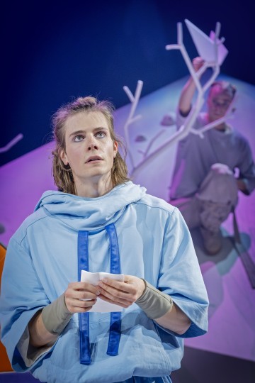 Helsingin Kaupunginteatteri – Veljeni Leijonamieli – Kuvassa Mikko Kauppila –  Kuva Otto-Ville Väätäinen