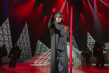 Helsingin Kaupunginteatteri – Veljeni Leijonamieli – Kuvassa Kai Lähdesmäki –  Kuva Otto-Ville Väätäinen