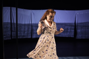 Helsingin Kaupunginteatteri – Lempi – Kuvassa Ursula Salo – Kuva Sami Heiskanen