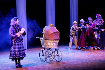 Helsingin Kaupunginteatteri – Prinsessa Ruusunen paluu tulevaisuuteen – Kuva Cata Portin