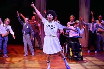 Helsingin Kaupunginteatteri – Prinsessa Ruusunen paluu tulevaisuuteen – Kuva Cata Portin