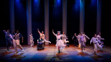 Helsingin Kaupunginteatteri – Prinsessa Ruusunen paluu tulevaisuuteen – Kuva Cata Portin