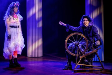 Helsingin Kaupunginteatteri – Prinsessa Ruusunen paluu tulevaisuuteen – Kuva Cata Portin