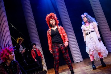 Helsingin Kaupunginteatteri – Prinsessa Ruusunen paluu tulevaisuuteen – Kuva Cata Portin