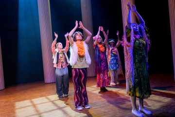 Helsingin Kaupunginteatteri – Prinsessa Ruusunen paluu tulevaisuuteen – Kuva Cata Portin