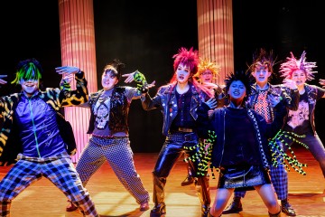 Helsingin Kaupunginteatteri – Prinsessa Ruusunen paluu tulevaisuuteen – Kuva Cata Portin