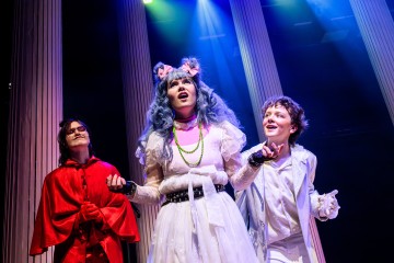 Helsingin Kaupunginteatteri – Prinsessa Ruusunen paluu tulevaisuuteen – Kuva Cata Portin