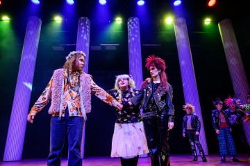 Helsingin Kaupunginteatteri – Prinsessa Ruusunen paluu tulevaisuuteen – Kuva Cata Portin