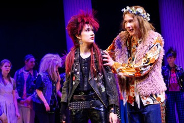 Helsingin Kaupunginteatteri – Prinsessa Ruusunen paluu tulevaisuuteen – Kuva Cata Portin