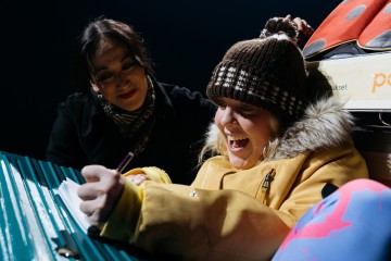 Helsingin Kaupunginteatteri – Sinun, Margot – Kuvassa Raili Raitala, Emma Pälsynaho – Kuva Mitro Härkönen