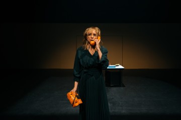 Helsingin Kaupunginteatteri – Sinun, Margot – Kuvassa Sanna-June Hyde – Kuva Mitro Härkönen