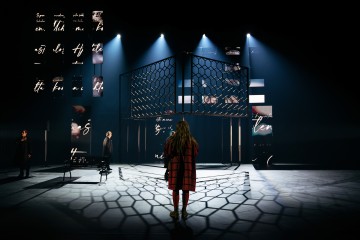 Helsingin Kaupunginteatteri – Sinun, Margot – Kuvassa Satu Tuuli Karhu – Kuva Mitro Härkönen