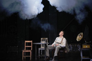 Helsingin Kaupunginteatteri - Lilla Teatern - Skymning 41 - På bilden Elmer Bäck - Foto Kasper Dalkarl