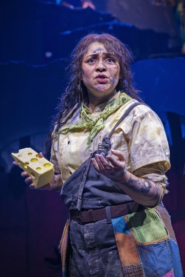 Helsingin Kaupunginteatteri – Uusi Eden – Kuvassa Ushma Olava – Kuva Otto-Ville Väätäinen