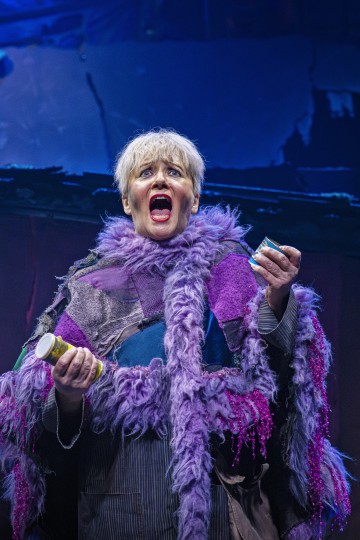 Helsingin Kaupunginteatteri – Uusi Eden – Kuvassa Leenamari Unho – Kuva Otto-Ville Väätäinen