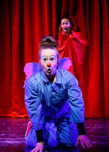 Lilla Teatern – Strömsö – På bilden Stella Laine, Marika Westerling – Foto Cata Portin