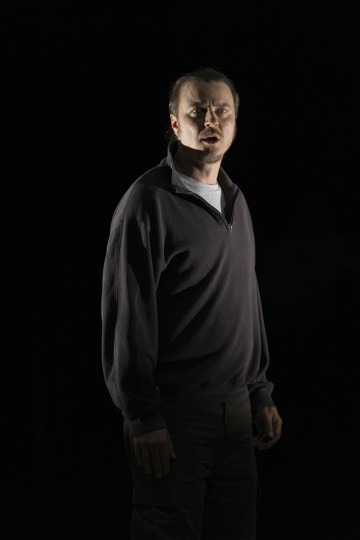 Helsingin Kaupunginteatteri – Aleksi Suomesta – Kuvassa Eetu Känkänen – Kuva Katri Naukkarinen