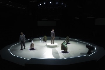 Helsingin Kaupunginteatteri – Aleksi Suomesta – Kuvassa Roderick Kabanga, Eetu Känkänen – Kuva Katri Naukkarinen