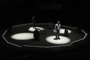 Helsingin Kaupunginteatteri – Aleksi Suomesta – Kuvassa Eetu Känkänen, Roderick Kabanga – Kuva Katri Naukkarinen