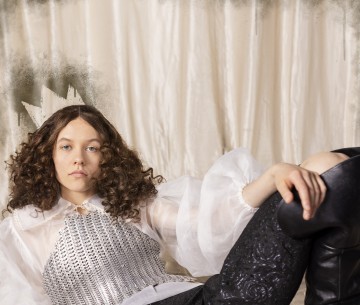 Helsingin Kaupunginteatteri – Kuningatarnäytelmä – Kuvassa Elsi Sloan – Kuva Heli Blåfield