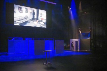 Helsingin Kaupunginteatteri – Let's Play Business – Kuva Otto-Ville Väätäinen