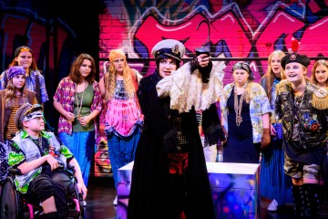 Helsingin Kaupunginteatteri – Shed-musiikkiteatteri – Peter Pan – Kuva: Cata Portin