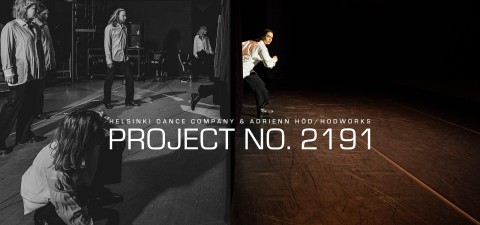Helsinki Dance Companyn ja Adrienn Hód/ Hodworksin projektin nro 2191 mainoskuvassa tanssijoita dramaattisessa valaistuksessa, puolet kuvasta mustavalkoisena ja puolet värillisenä pimeällä näyttämöllä.