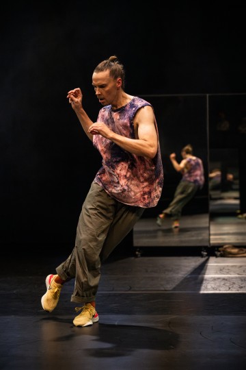 Helsingin Kaupunginteatteri – Project No. 2191 – Kuvassa Mikko Paloniemi – Kuva Kai Kuusisto