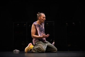 Helsingin Kaupunginteatteri – Project No. 2191 – Kuvassa Mikko Paloniemi – Kuva Kai Kuusisto