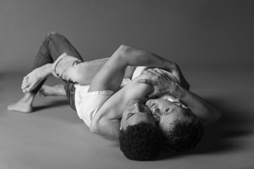 Lilla Teatern – Våldets historia – På bilden Salomon Z. Patrick, Andreas Kvisgaard – Foto Heli Blåfield