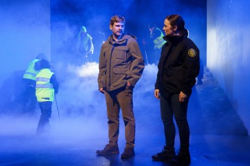 Helsingin Kaupunginteatteri – Hildur – Kuvassa Paavo Kinnunen, Elena Leeve – Kuva Mitro Härkönen