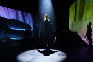 Helsingin Kaupunginteatteri – Hildur – Kuvassa Elena Leeve– Kuva Mitro Härkönen