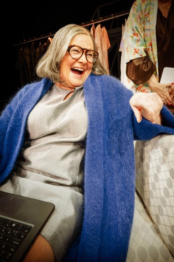 Helsingin Kaupunginteatteri – Kurtturuusut – Kuvassa Leenamari Unho – Kuva Otto-Ville Väätäinen