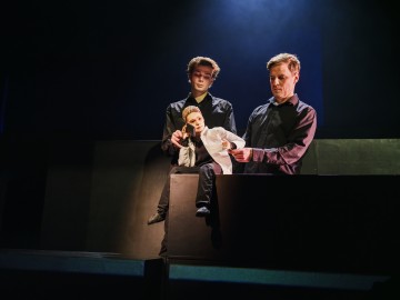 Helsingin Kaupunginteatteri - Status quo - På bilden Alexander Wendelin, Peter Kanerva – Foto Kasper Dalkarl