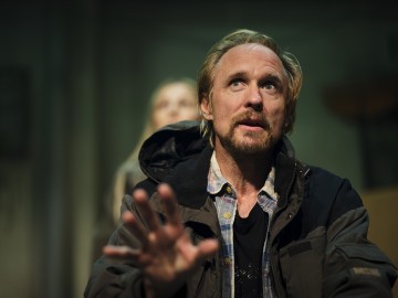 Lilla Teatern – De obehöriga – På bilden Sampo Sarkola – Foto Kasper Dalkarl